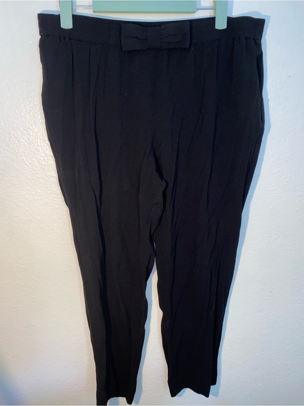 Kate spade women’s size large black bow cropped pants